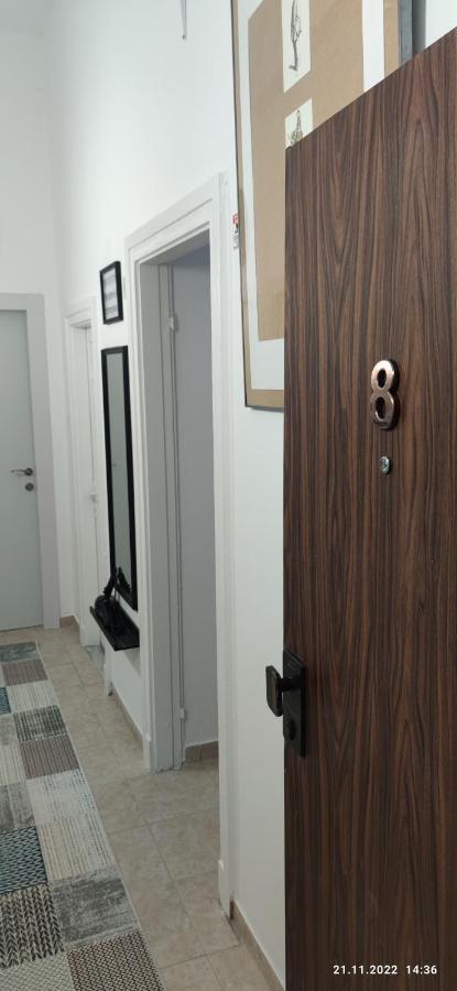 Comfy - For A Quiet Family Apartment *